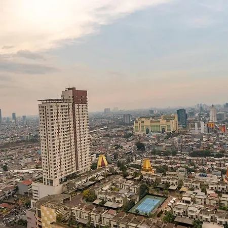 Warm And Comfy Studio In Central Jakarta, Scbd